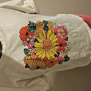 Gymboree Girl's  white Cuffed short sleeve floral spring line 7-8